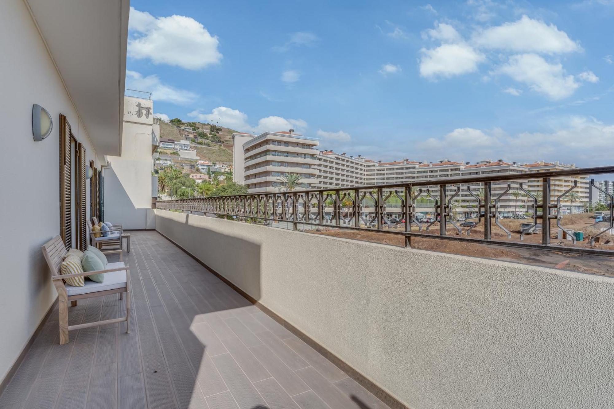 Portola Penthouse Διαμέρισμα Φουνκάλ Εξωτερικό φωτογραφία